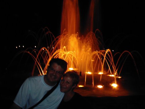 2005-0820-montreal-fountain-night.jpg