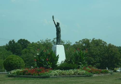 2003-0818-marshall-mo-entrance-to-indian-foothills-park.jpg