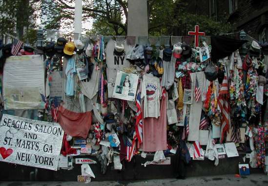 2002-0814-wtc-memorial-closeup-nyc.jpg