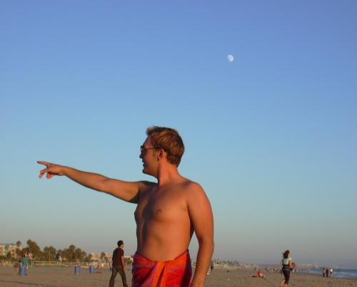 2003-0808-tj-on-santa-monica-beach-los-angeles.jpg