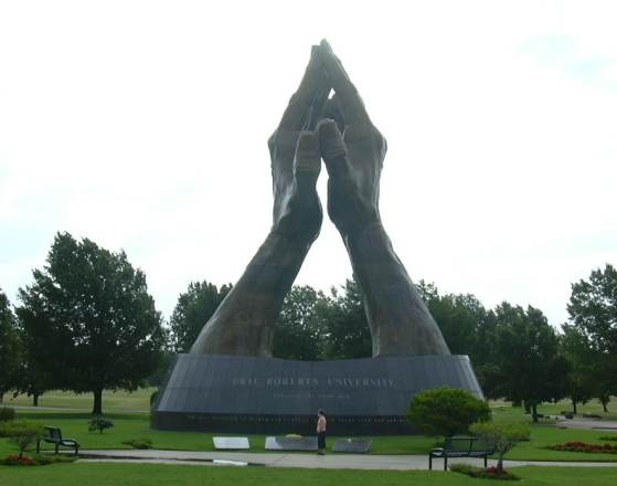 2003-0804-oral-roberts-univ-praying-hands.jpg