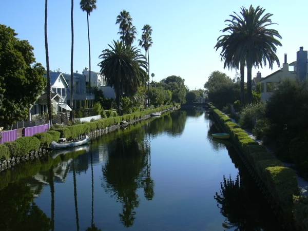 2003-0810-venice-canals-3-los-angeles.jpg