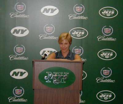 2002-0812-denise-jets-media-room-2-long-island.jpg