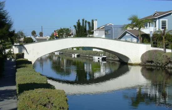 2003-0810-venice-canal-bridge-los-angeles.jpg