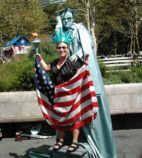 2005-0824-nyc-denise-liberty.jpg